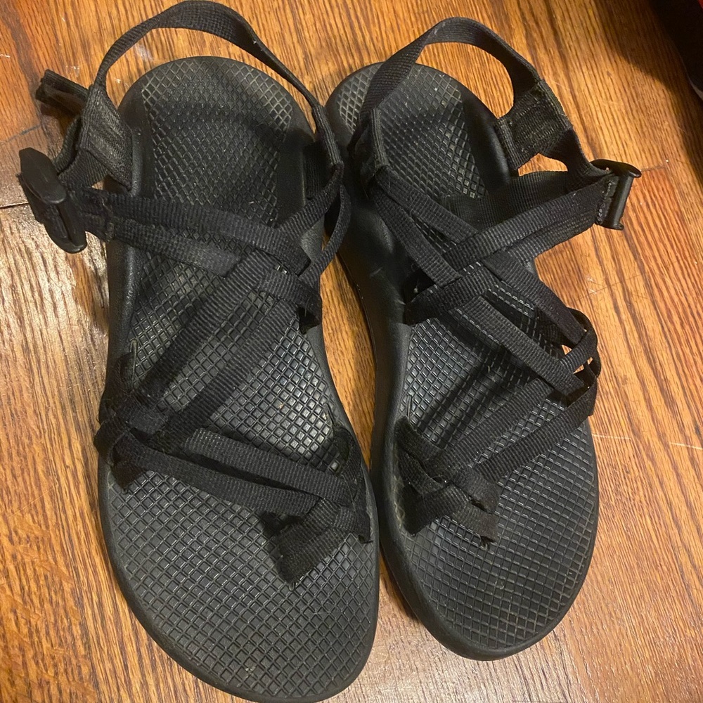 Black women Chacos